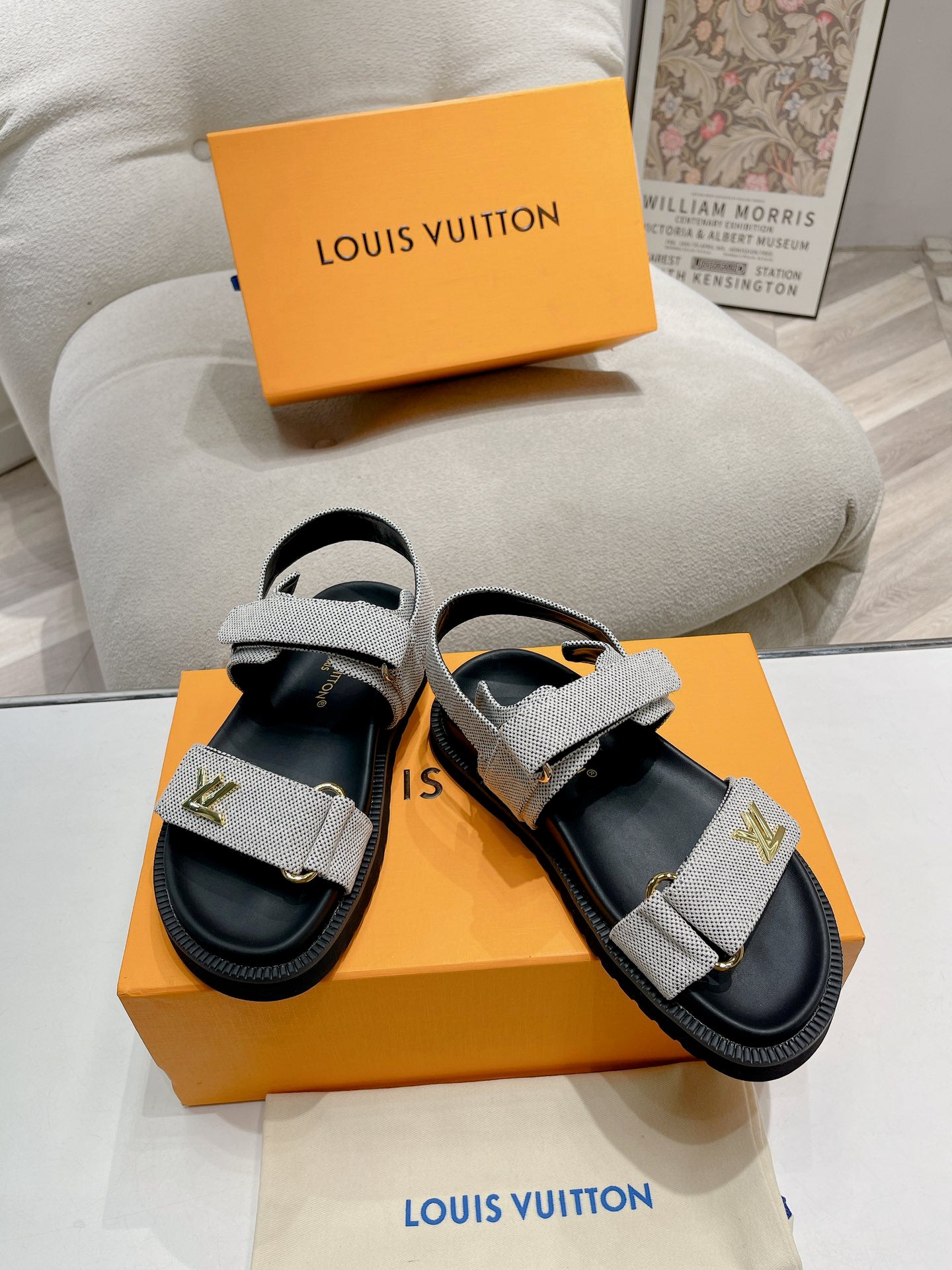 SHOES-LV-LY-024
