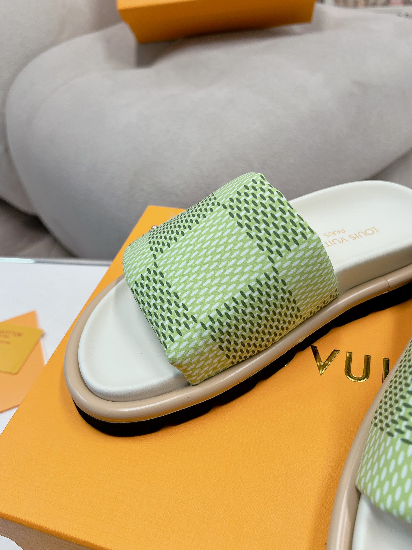 SHOES-LV-LY-093