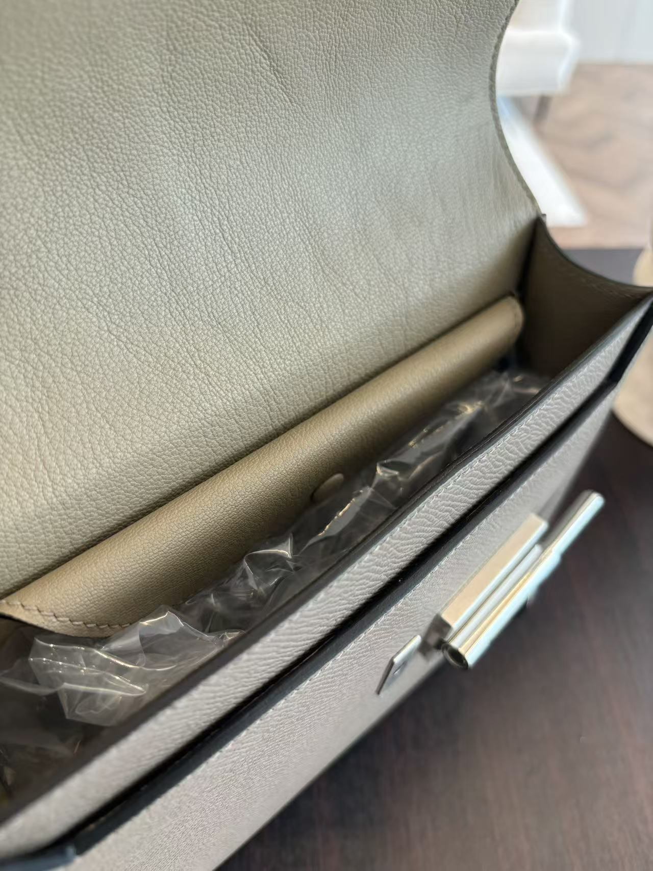 BAG-HMS-W-023