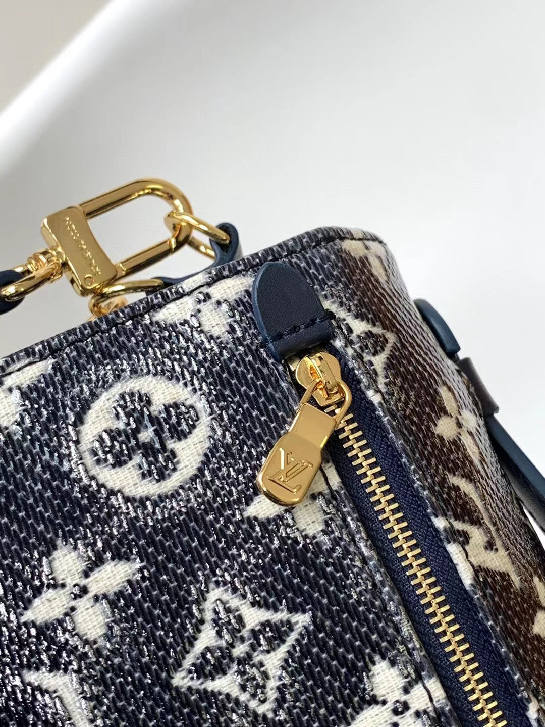BAG-LV-W-NEW-1323