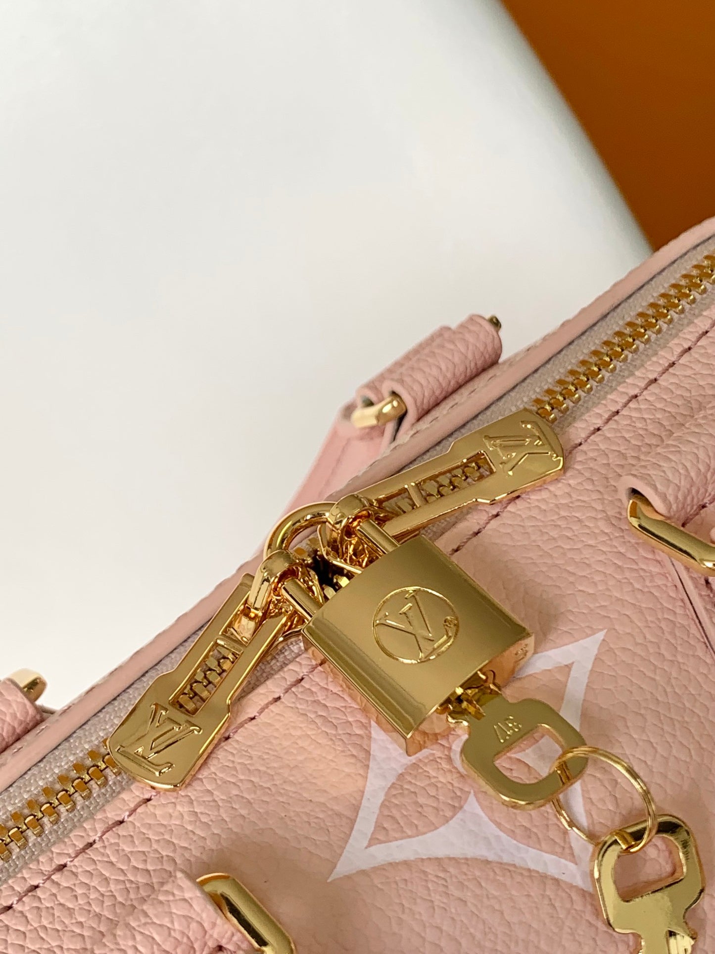 BAG-LV-W-NEW-575