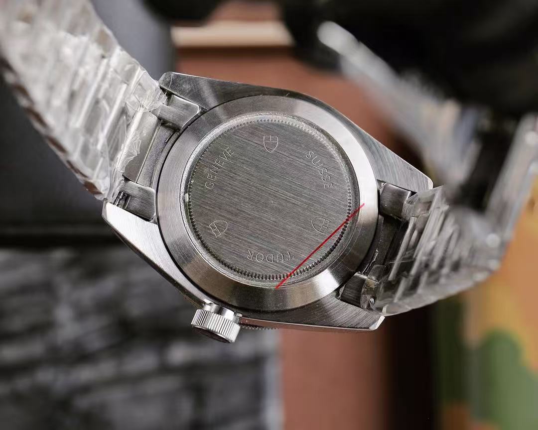 WATCH-DT-W-003