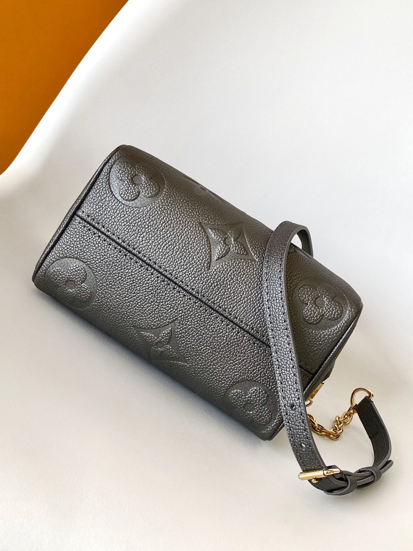 BAG-LV-W-NEW-571
