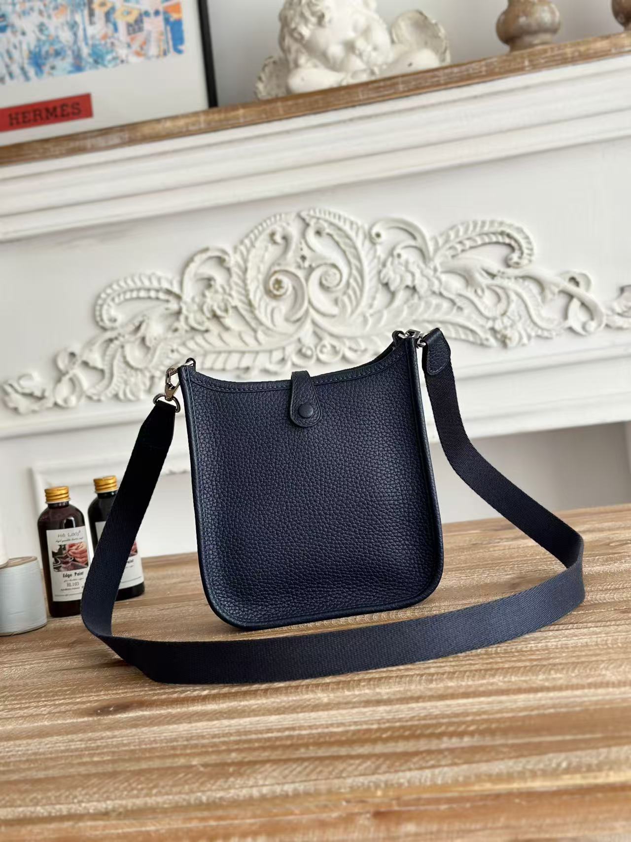 BAG-HMS-W-002