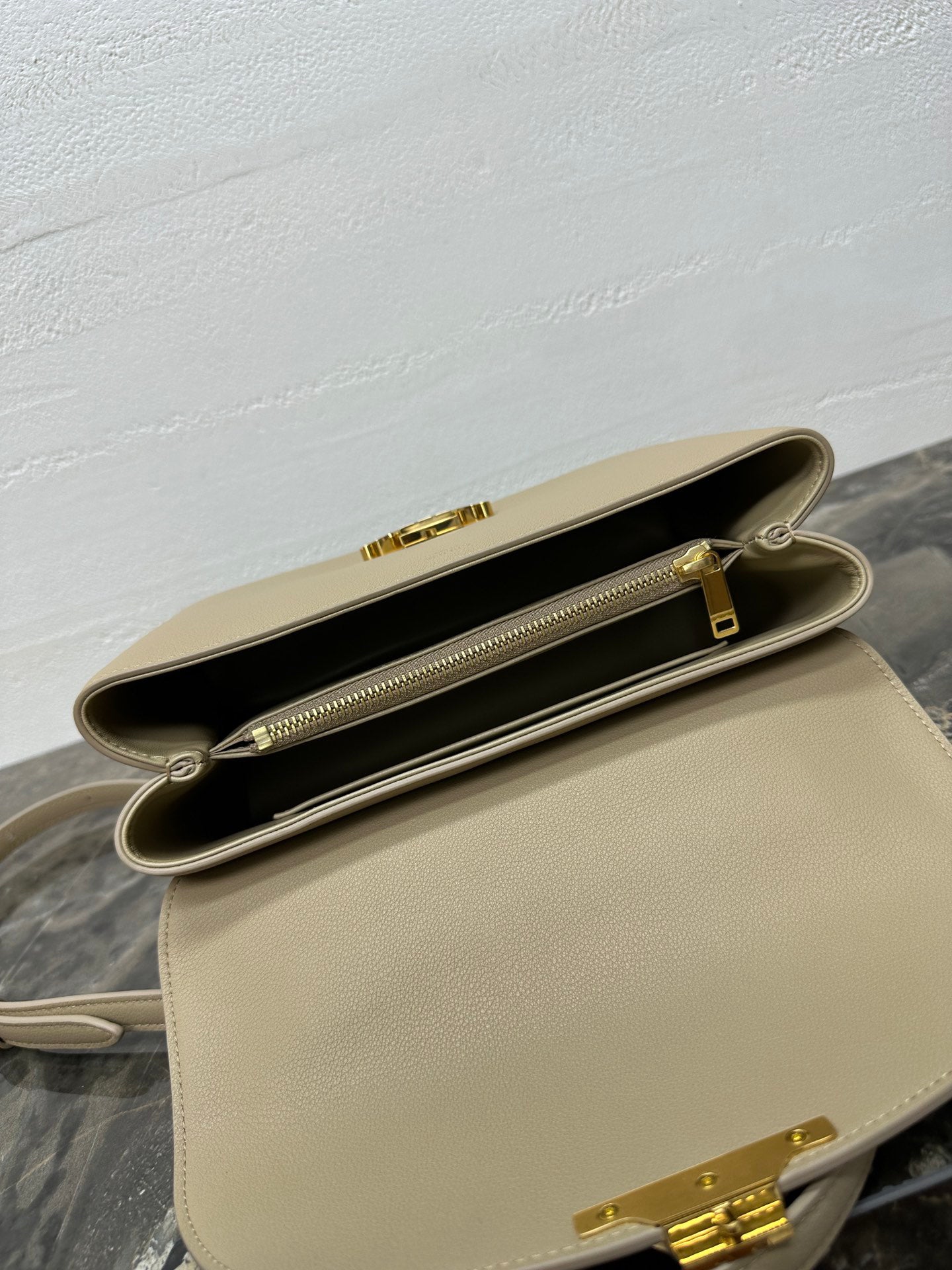 BAG-CELINE-W-NEW-2025