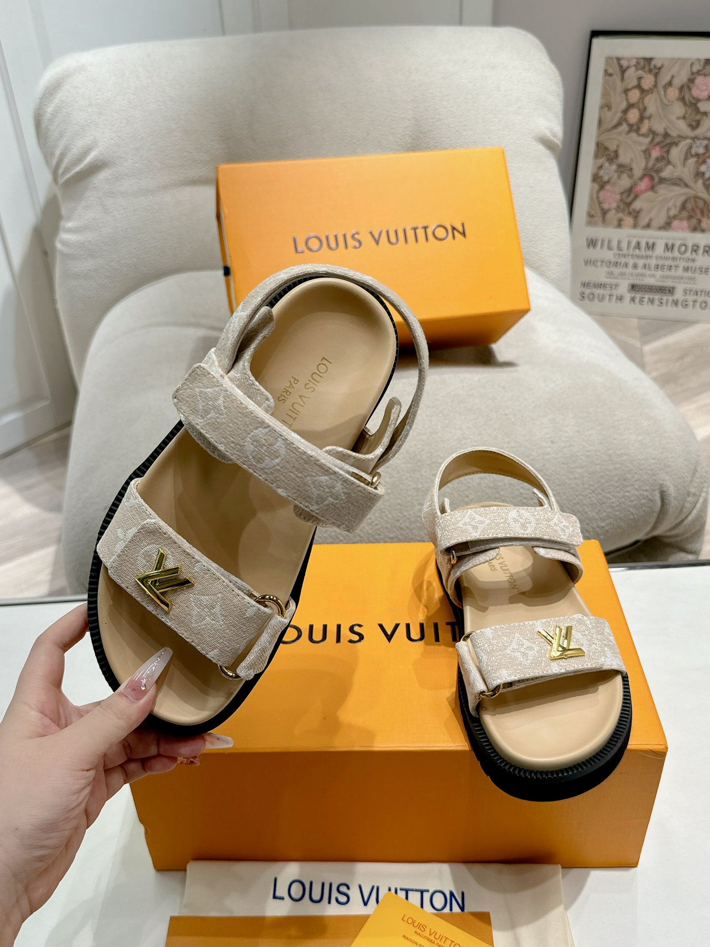 SHOES-LV-LY-027