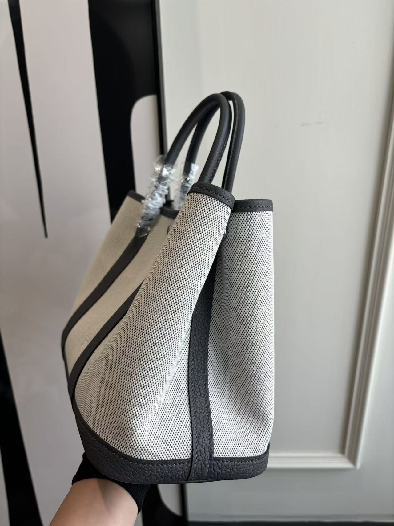 BAG-HMS-W-069