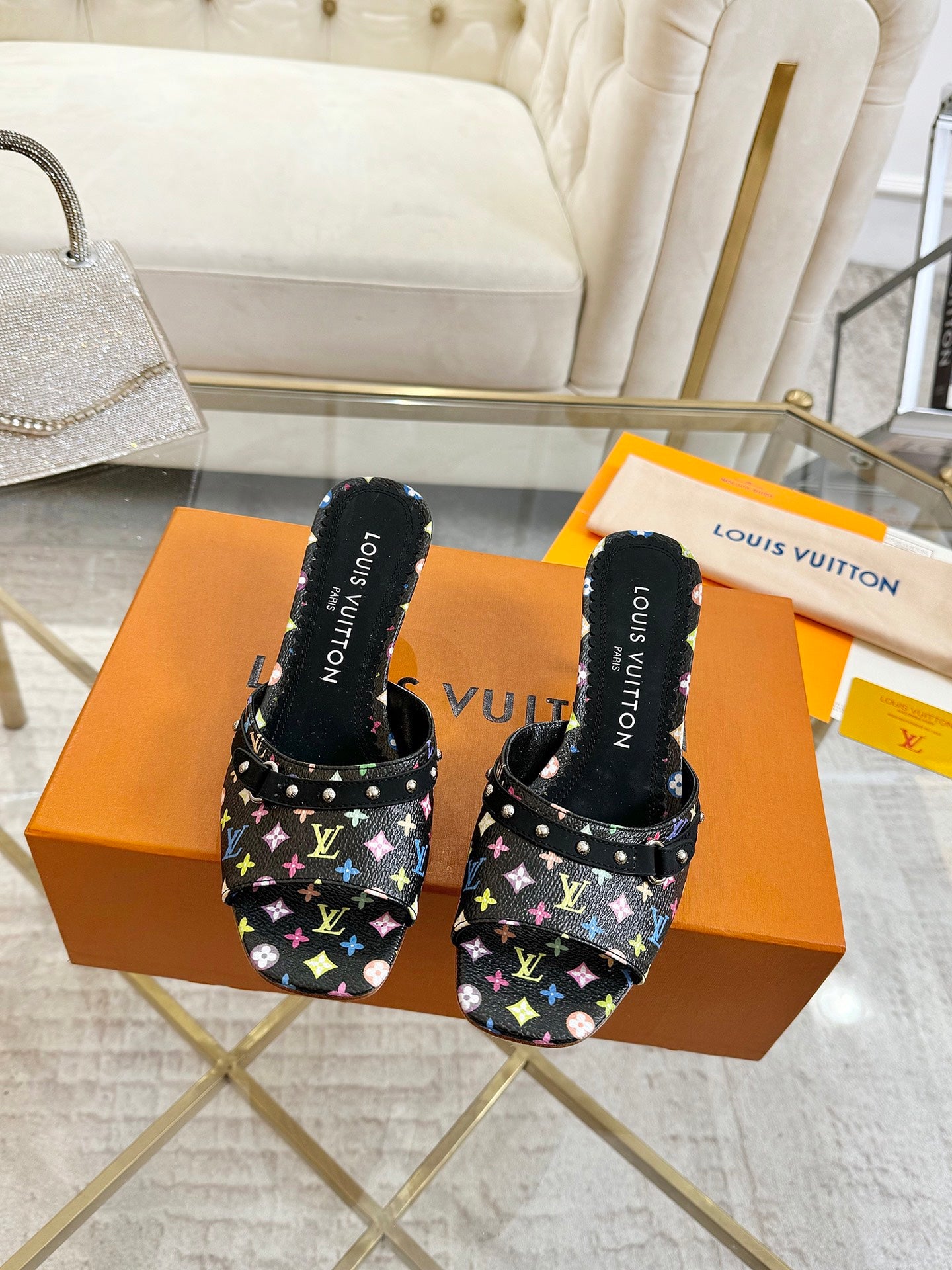 SHOES-LV-LY-356