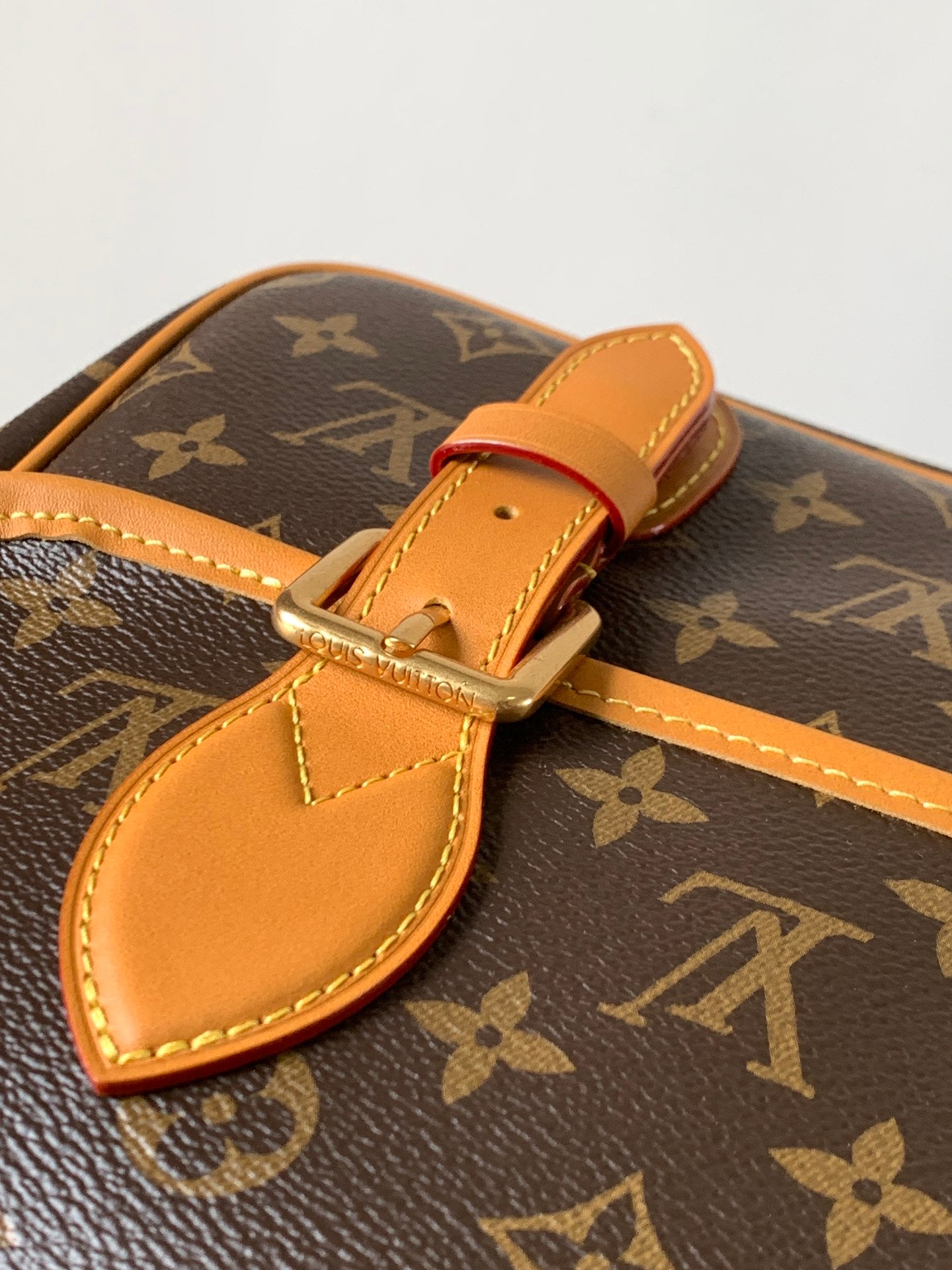 BAG-LV-W-NEW-1073