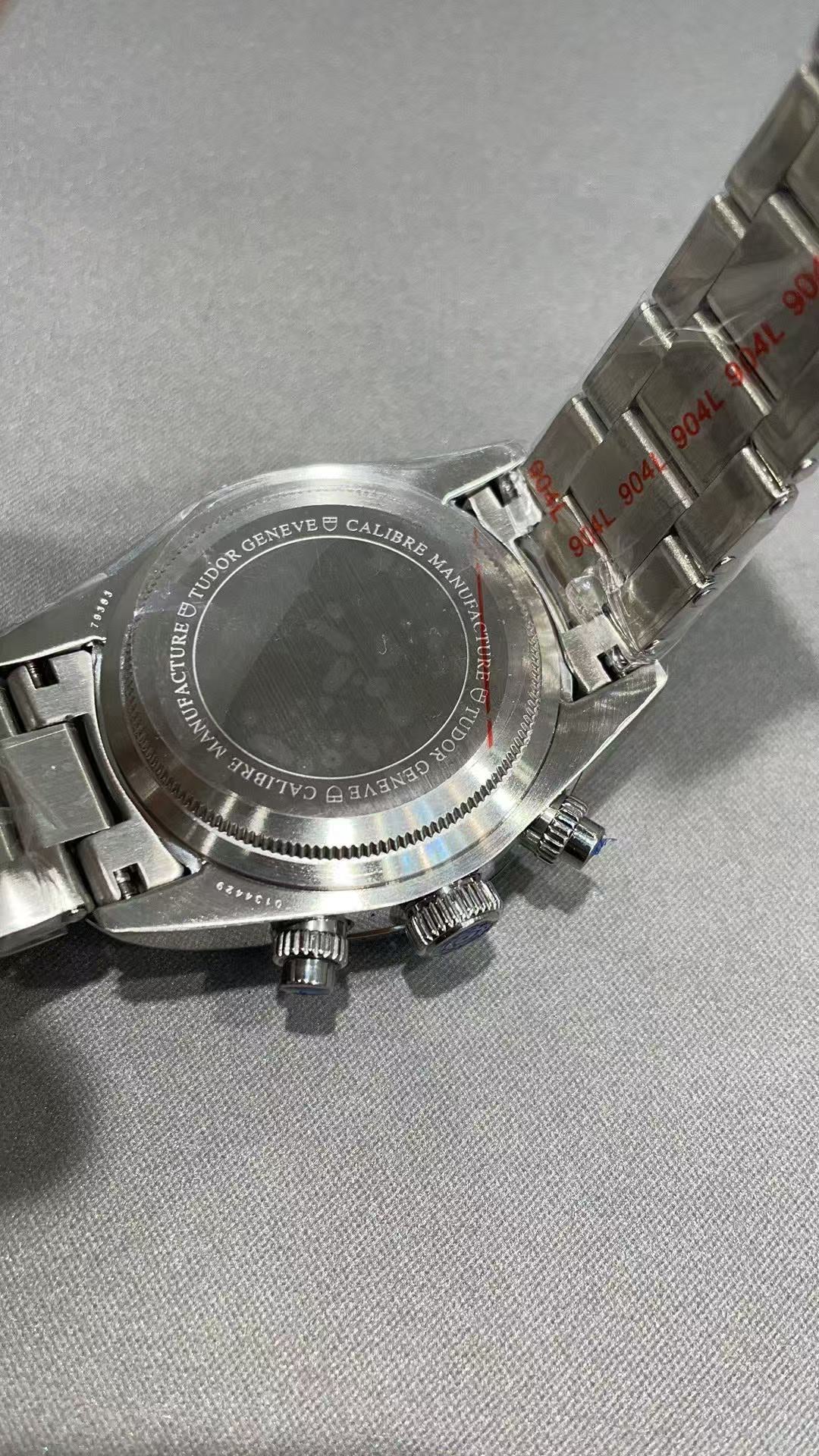 WATCH-DT-W-002