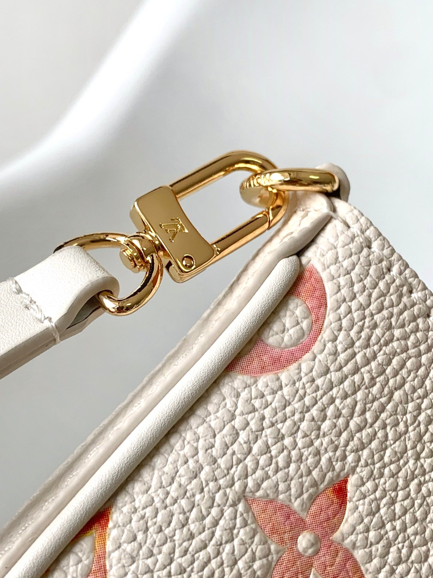BAG-LV-W-NEW-704