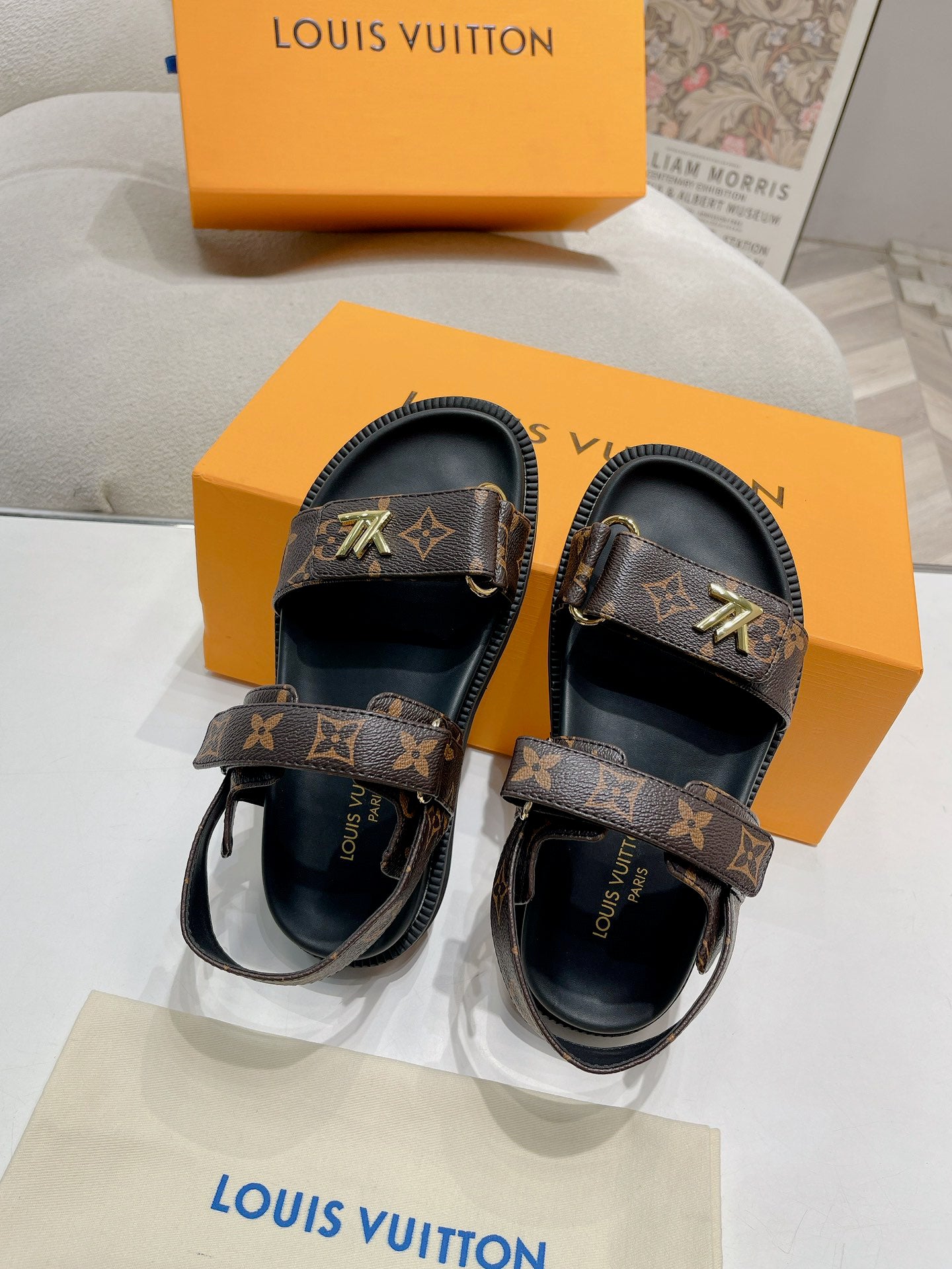 SHOES-LV-LY-114
