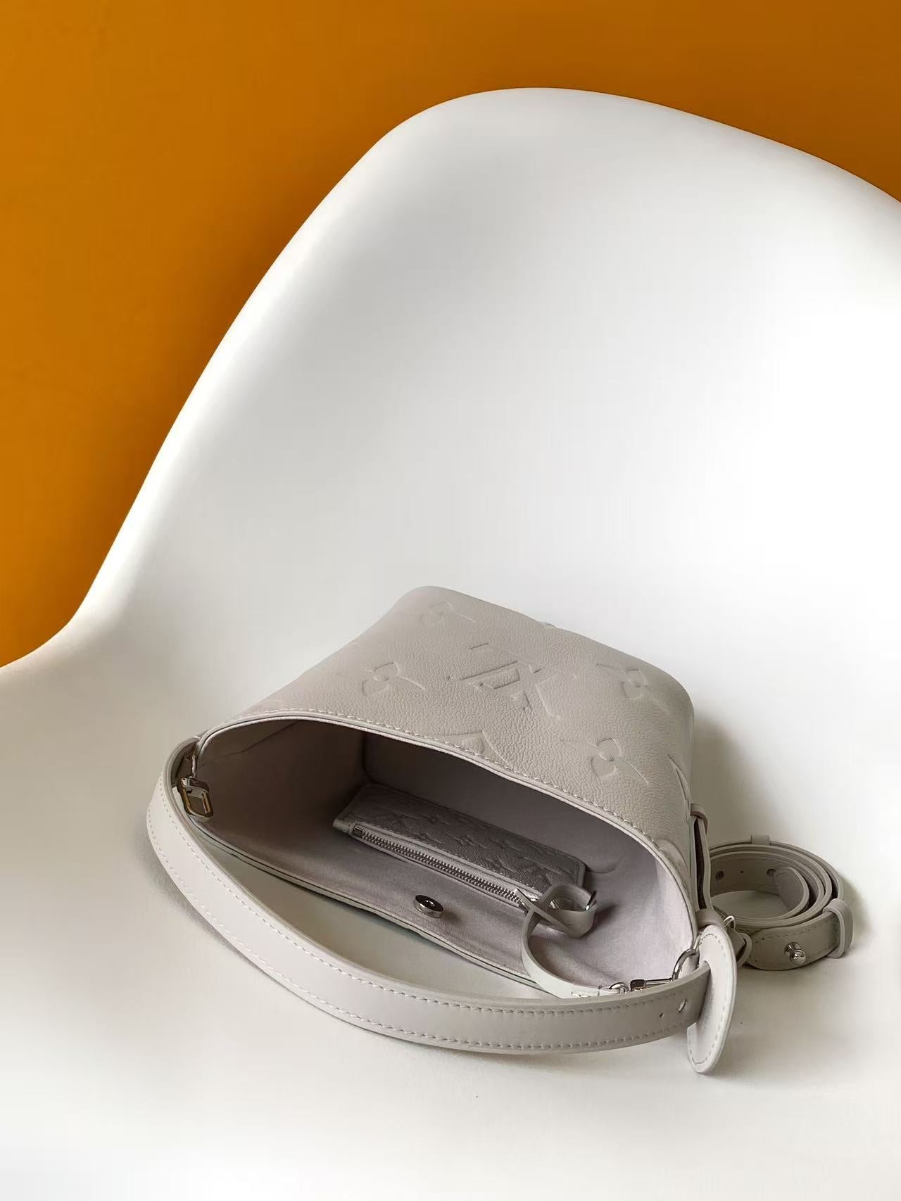BAG-LV-W-NEW-050
