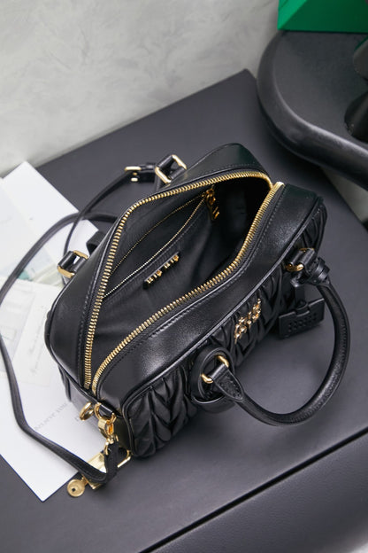BAG-MIUMIU-LY-105