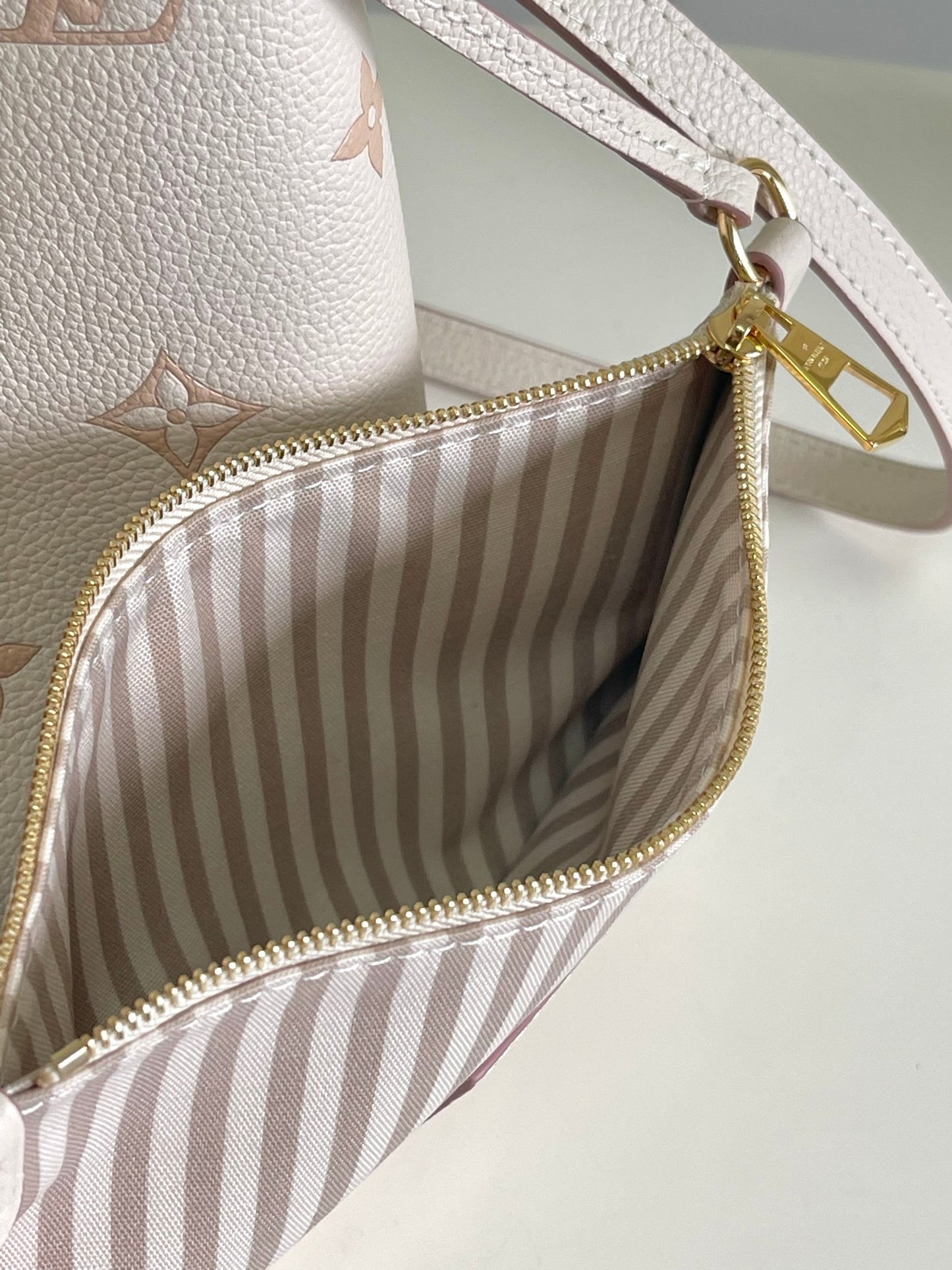 BAG-LV-W-NEW-739