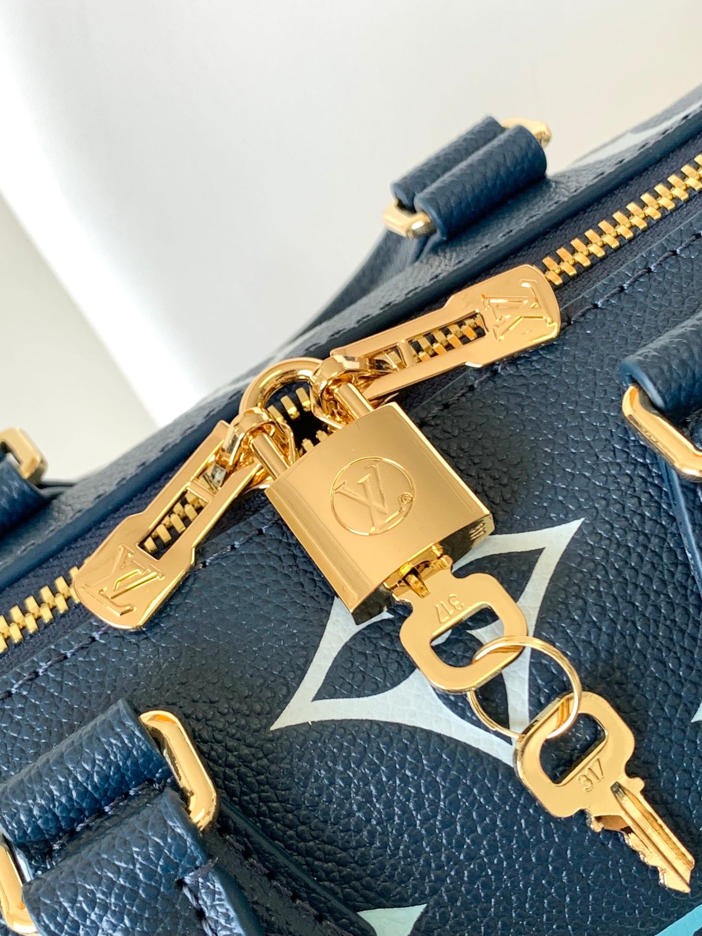BAG-LV-W-NEW-574