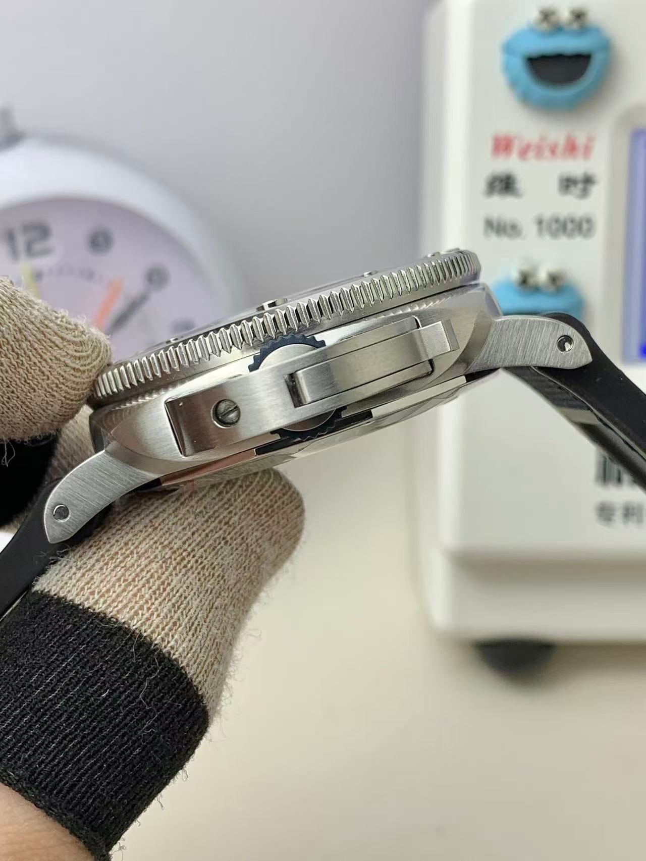 WATCH-PNH-W-003