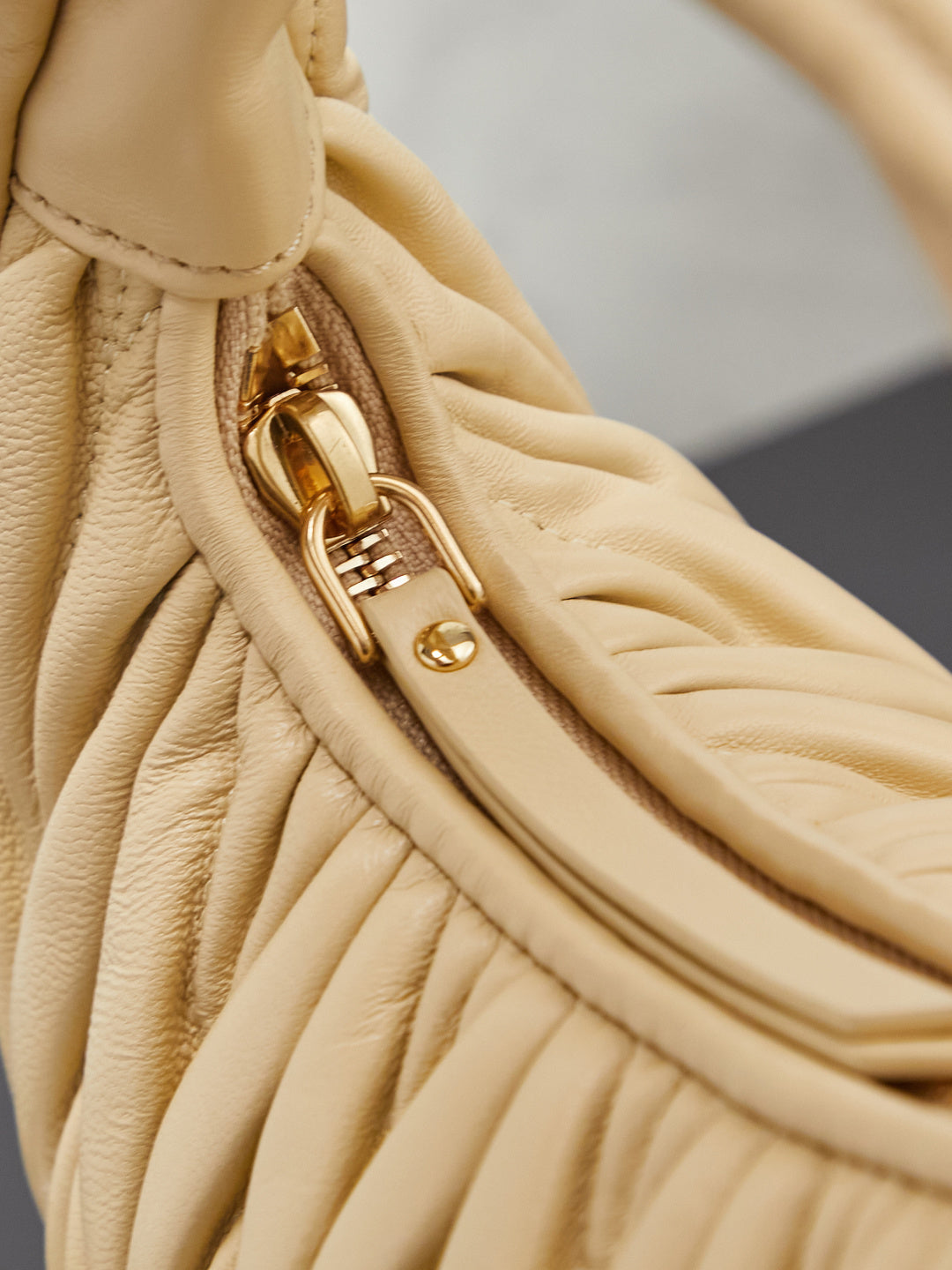 BAG-MIUMIU-LY-038