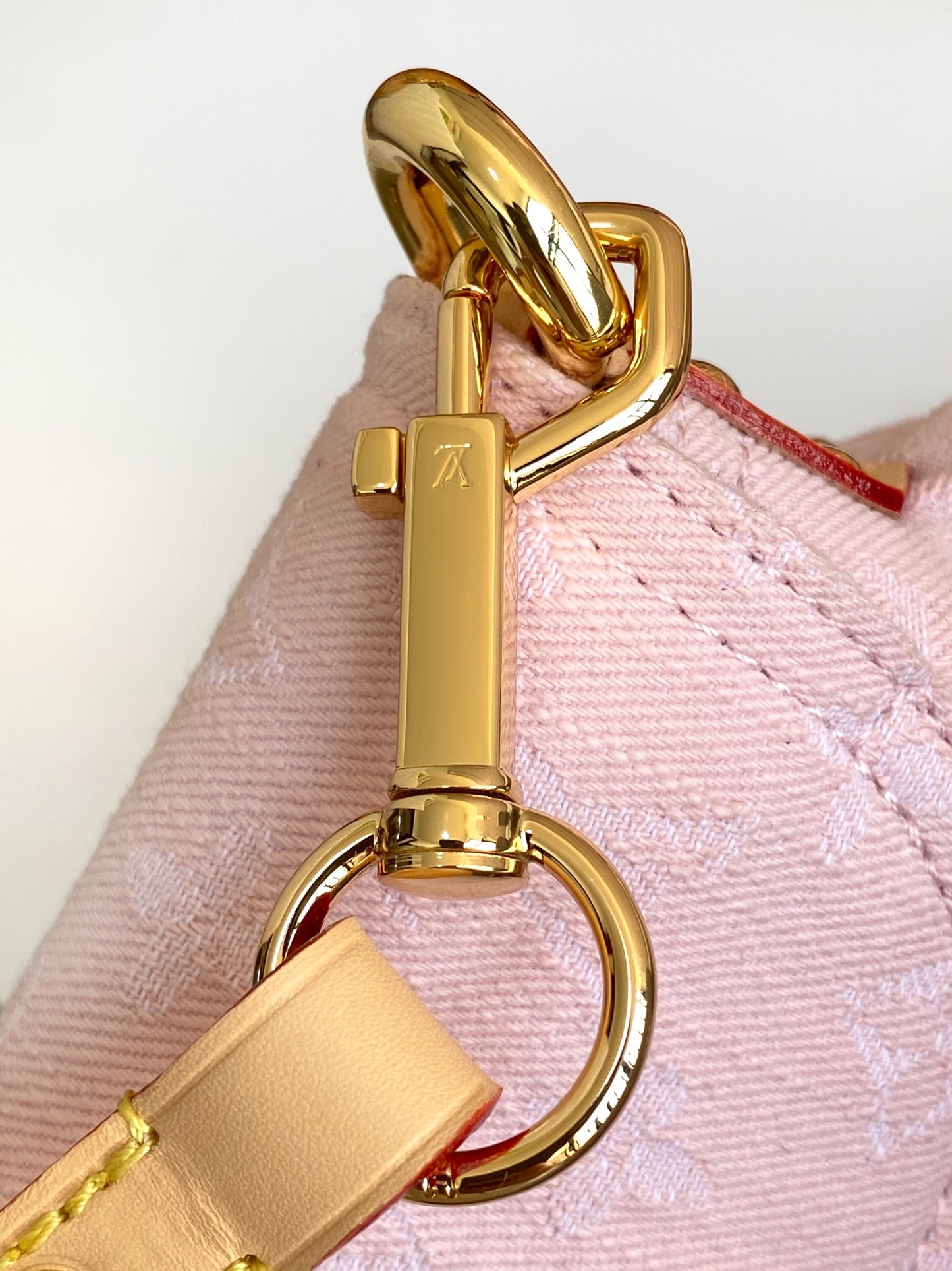 BAG-LV-W-NEW-528