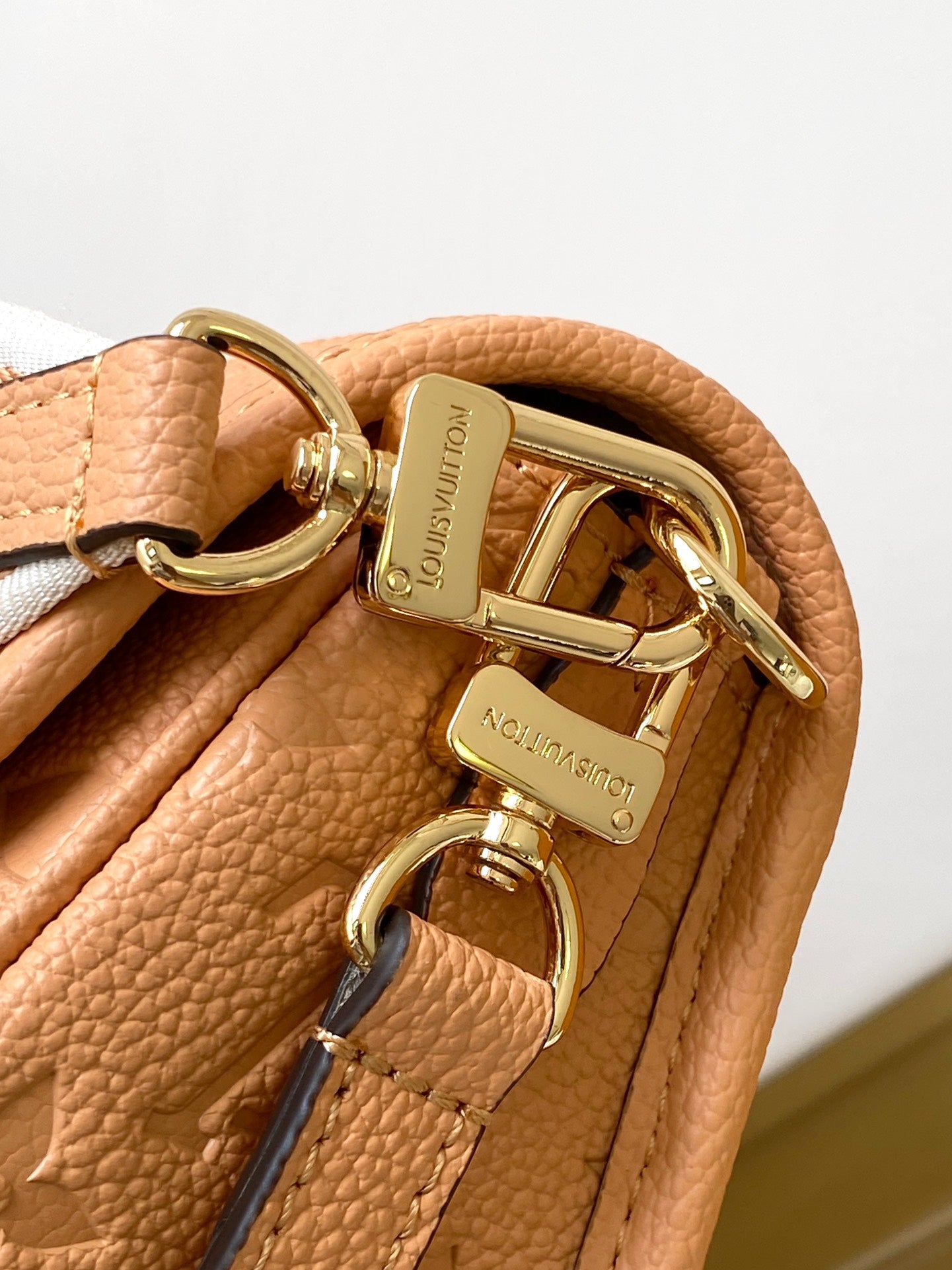 BAG-LV-W-NEW-1350