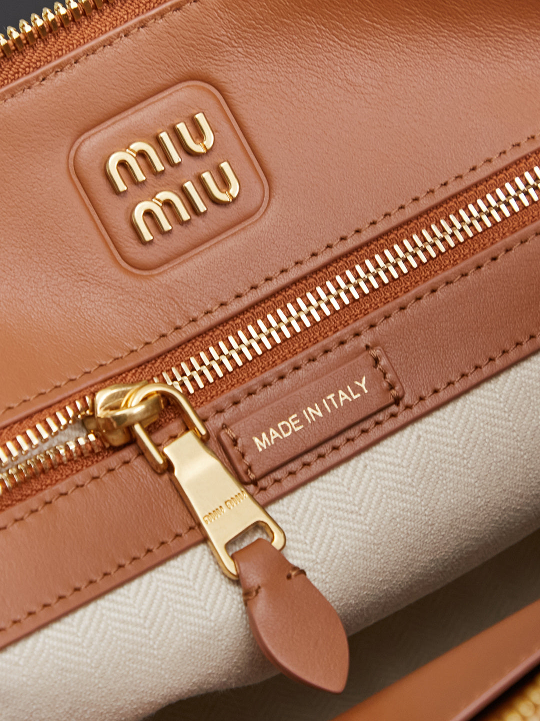 BAG-MIUMIU-LY-080