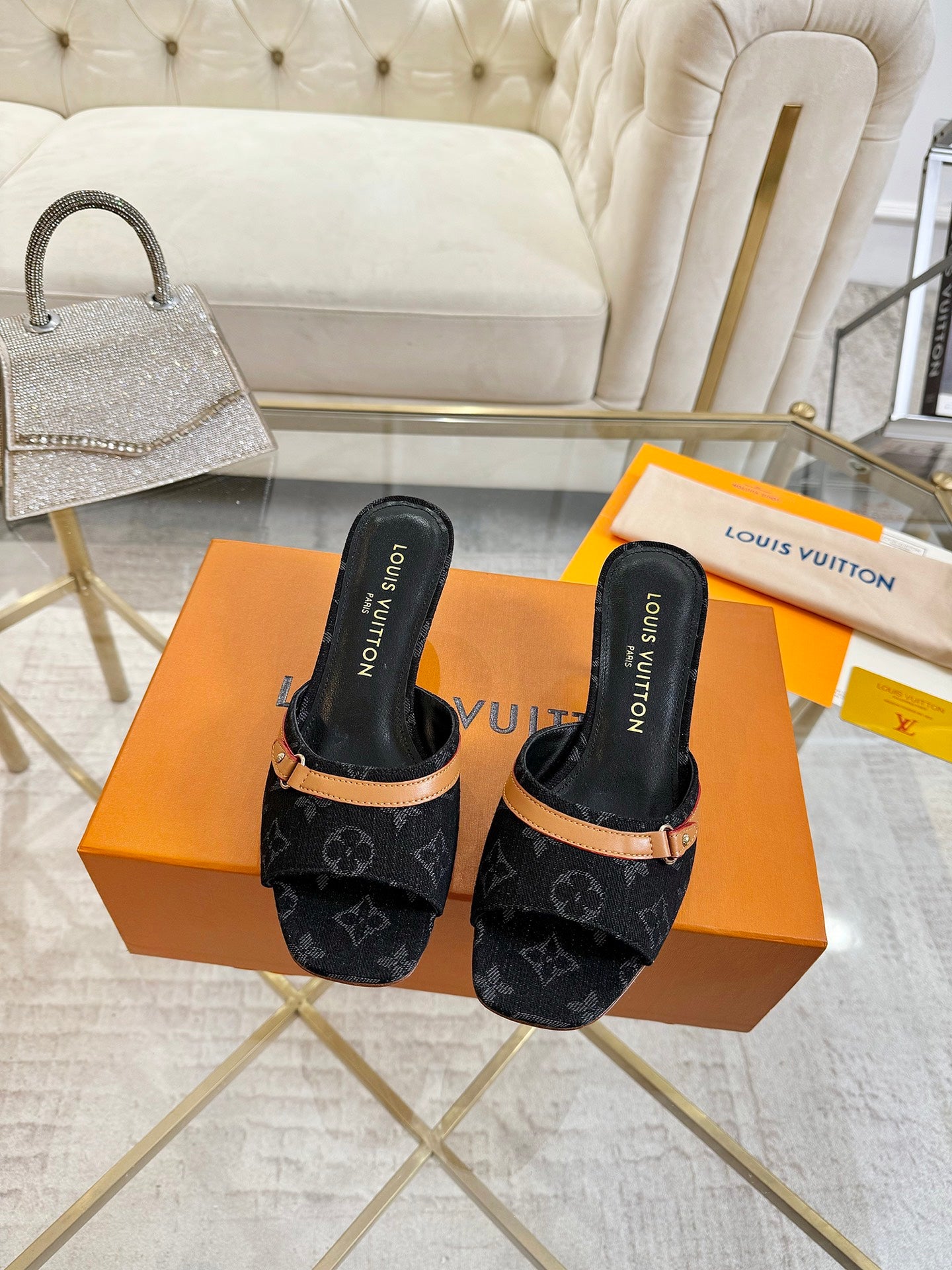 SHOES-LV-LY-357