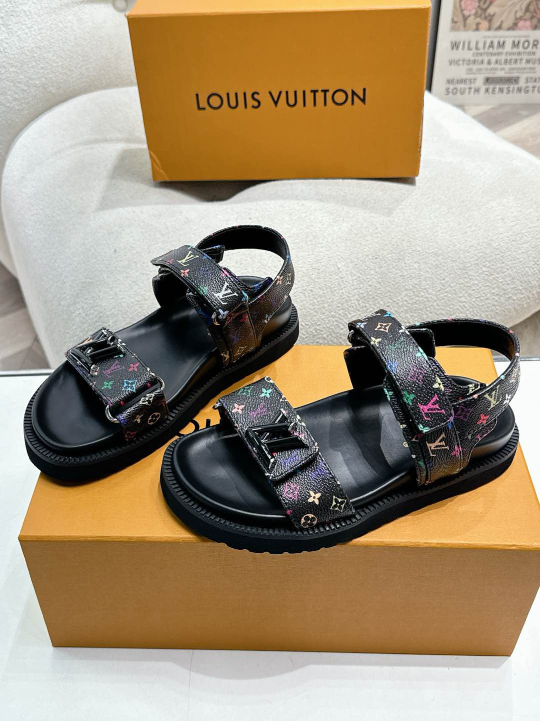 SHOES-LV-LY-095