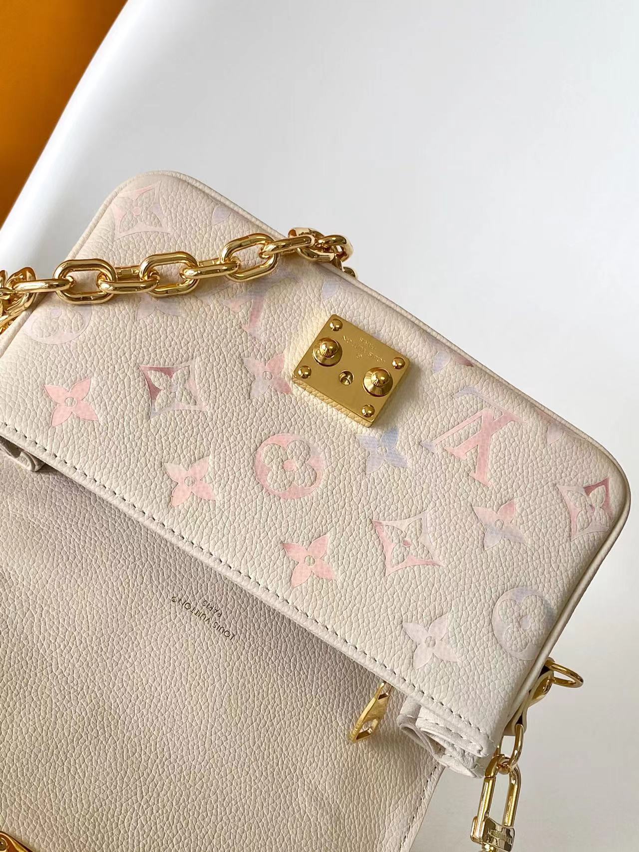 BAG-LV-W-NEW-1116