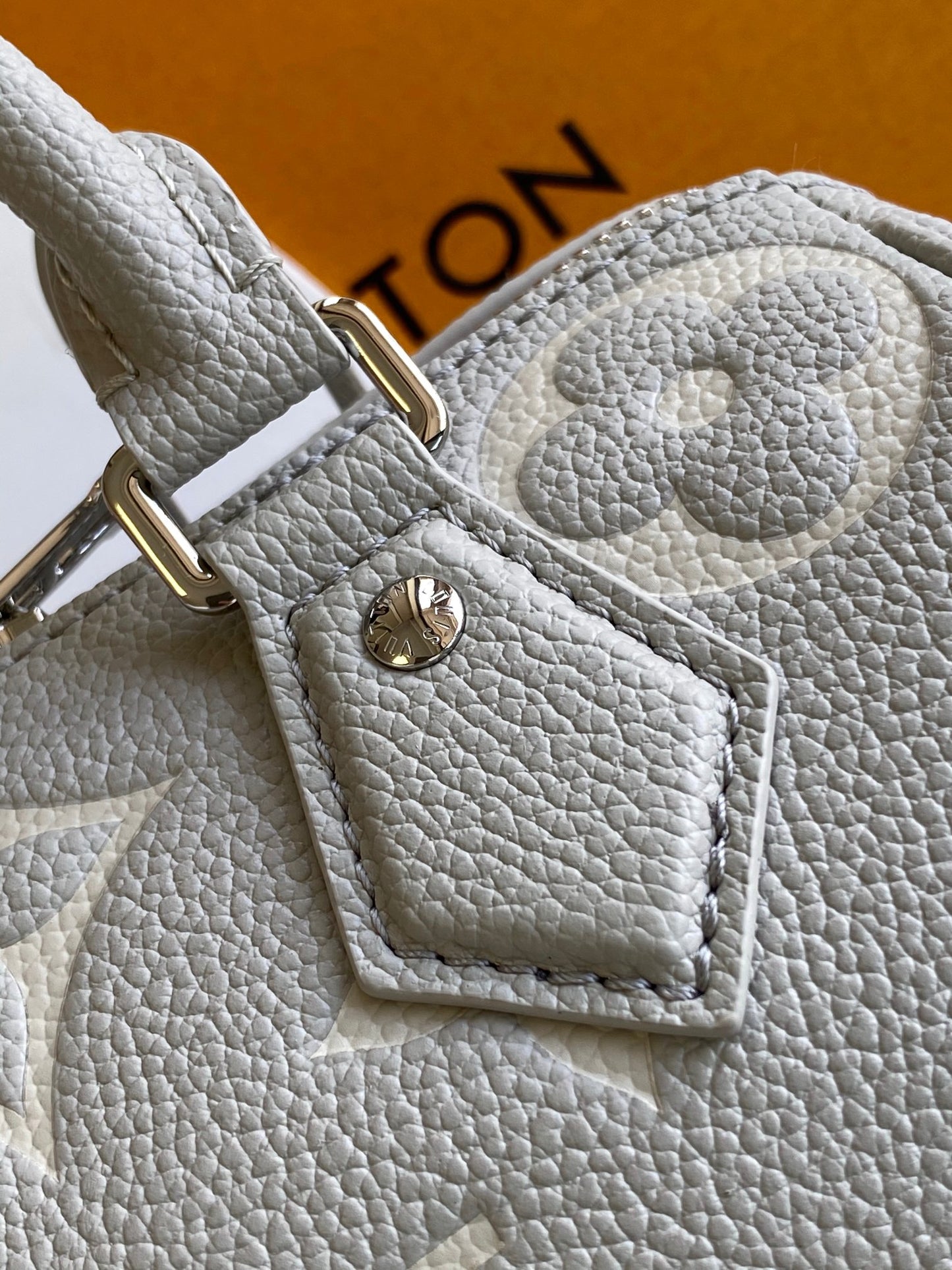 BAG-LV-W-NEW-572