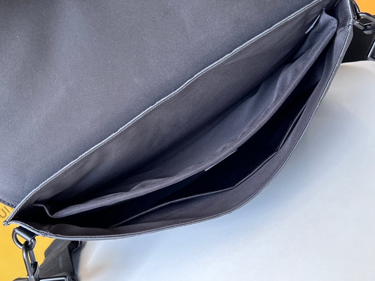 BAG-LW-M-027