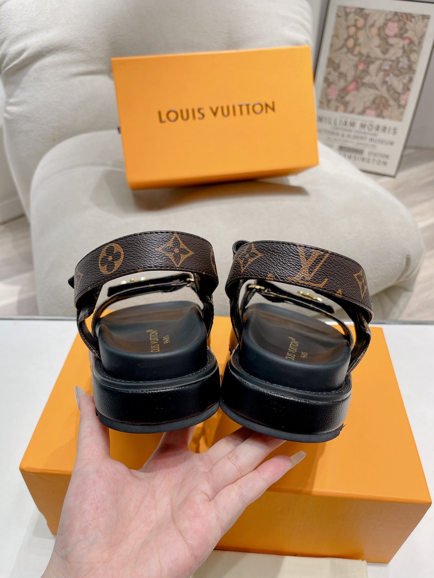 SHOES-LV-LY-018