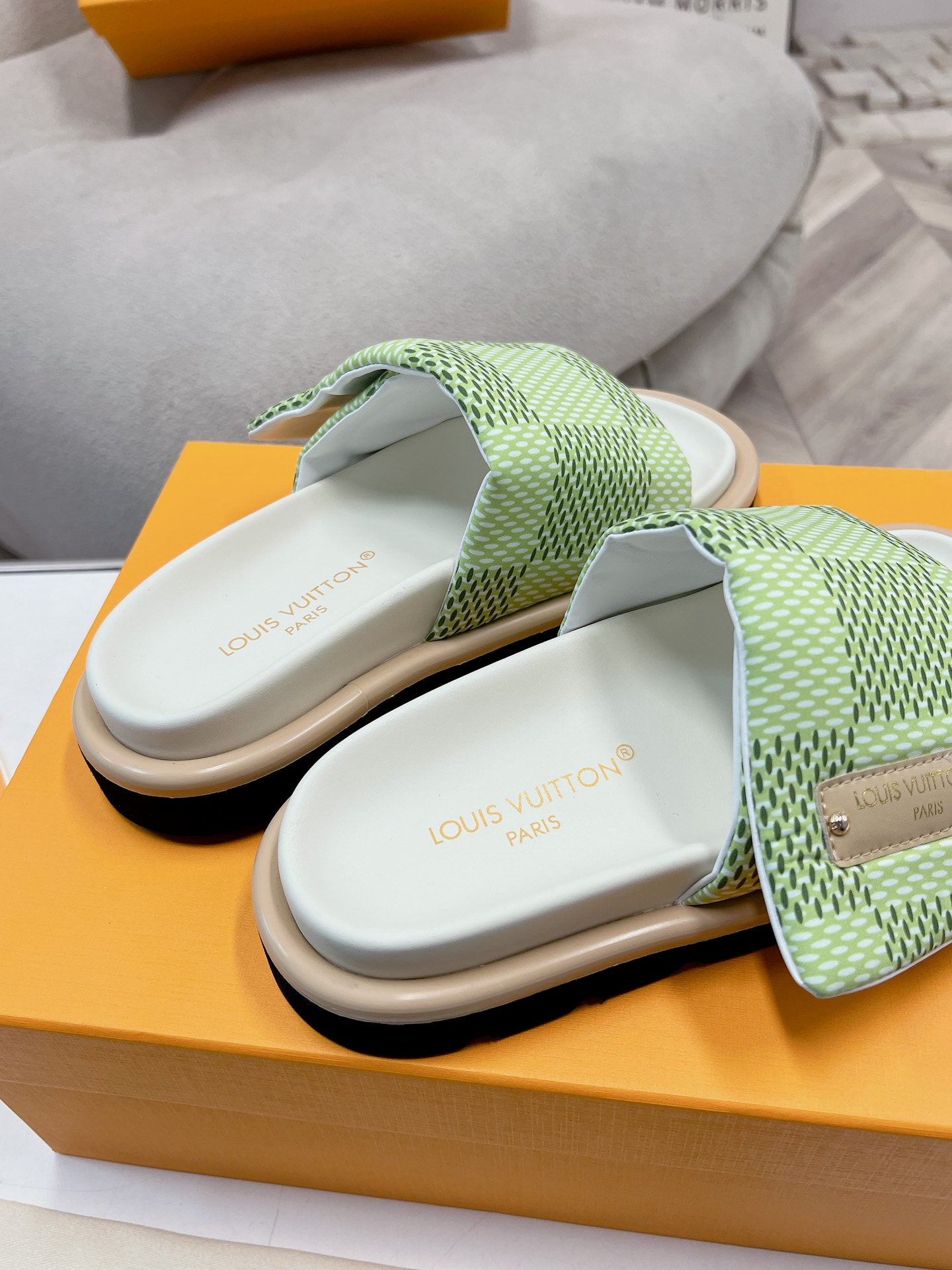 SHOES-LV-LY-093