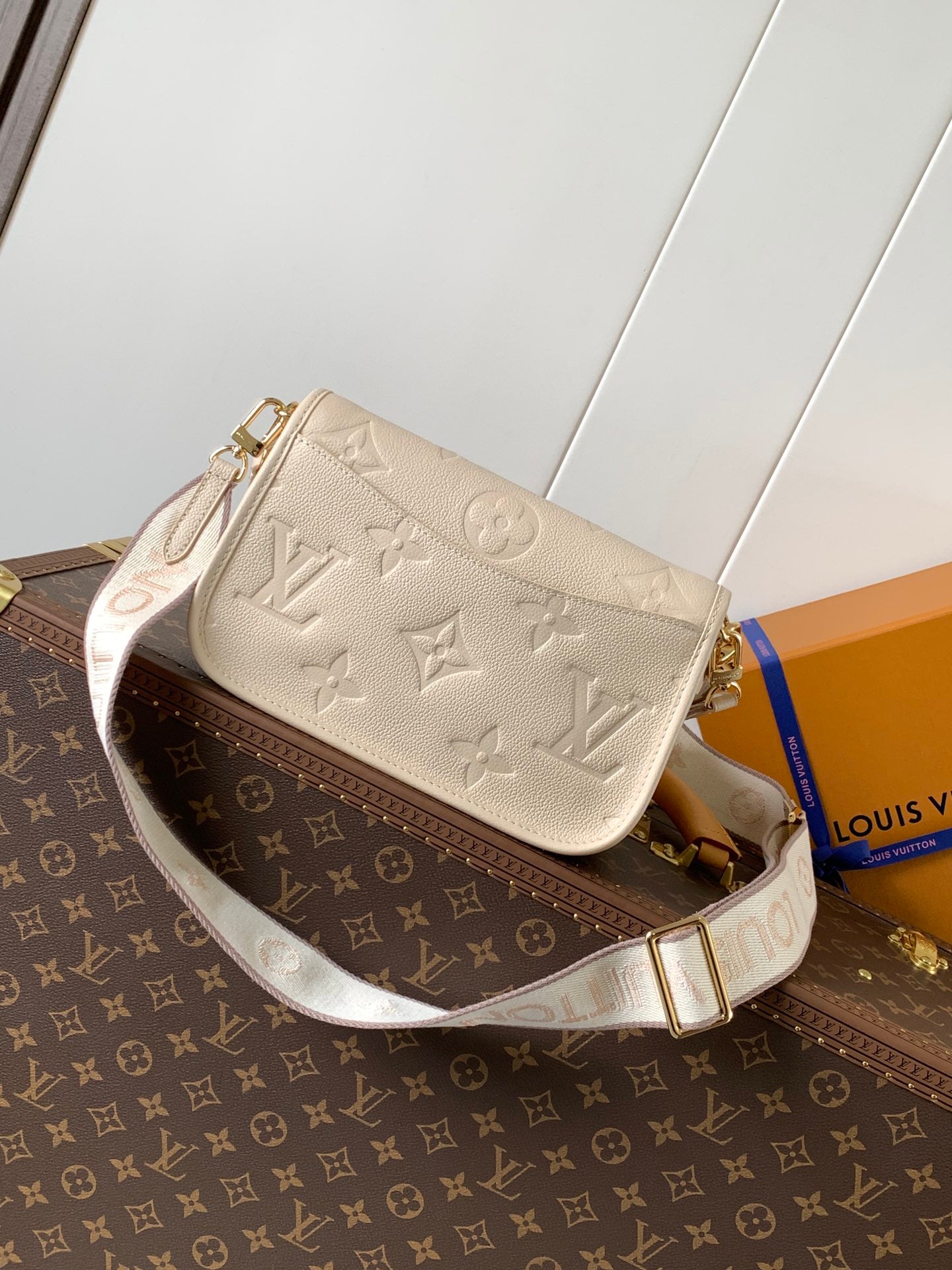 BAG-LV-W-NEW-717