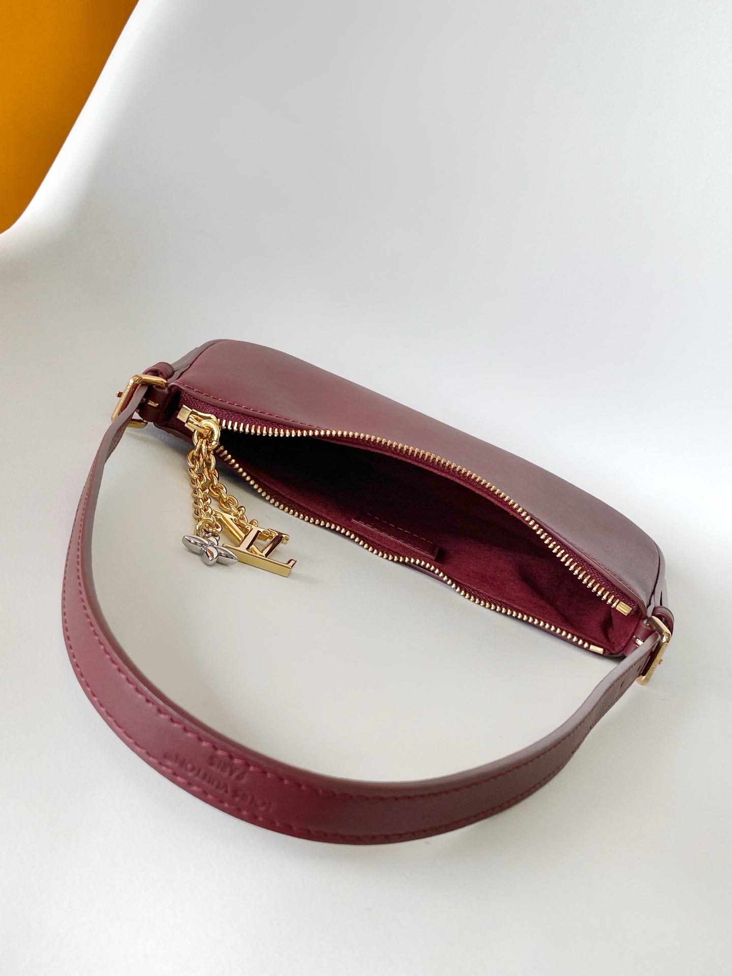 BAG-LV-W-NEW-243