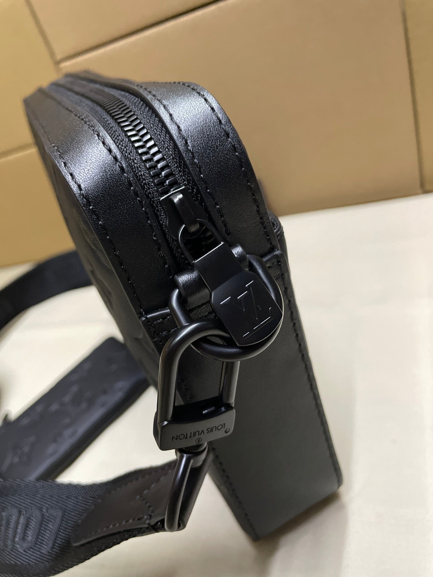BAG-LW-M-033
