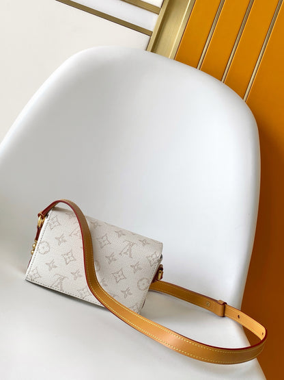 BAG-LV-W-NEW-1076