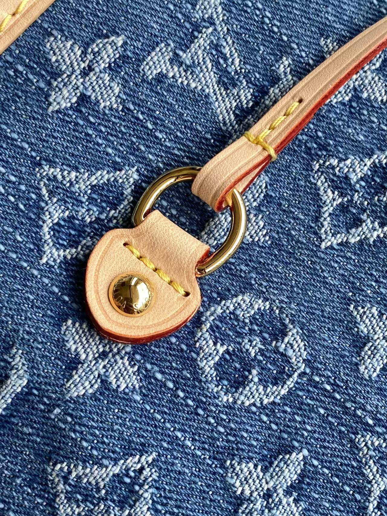 BAG-MIUMIU-LY-001