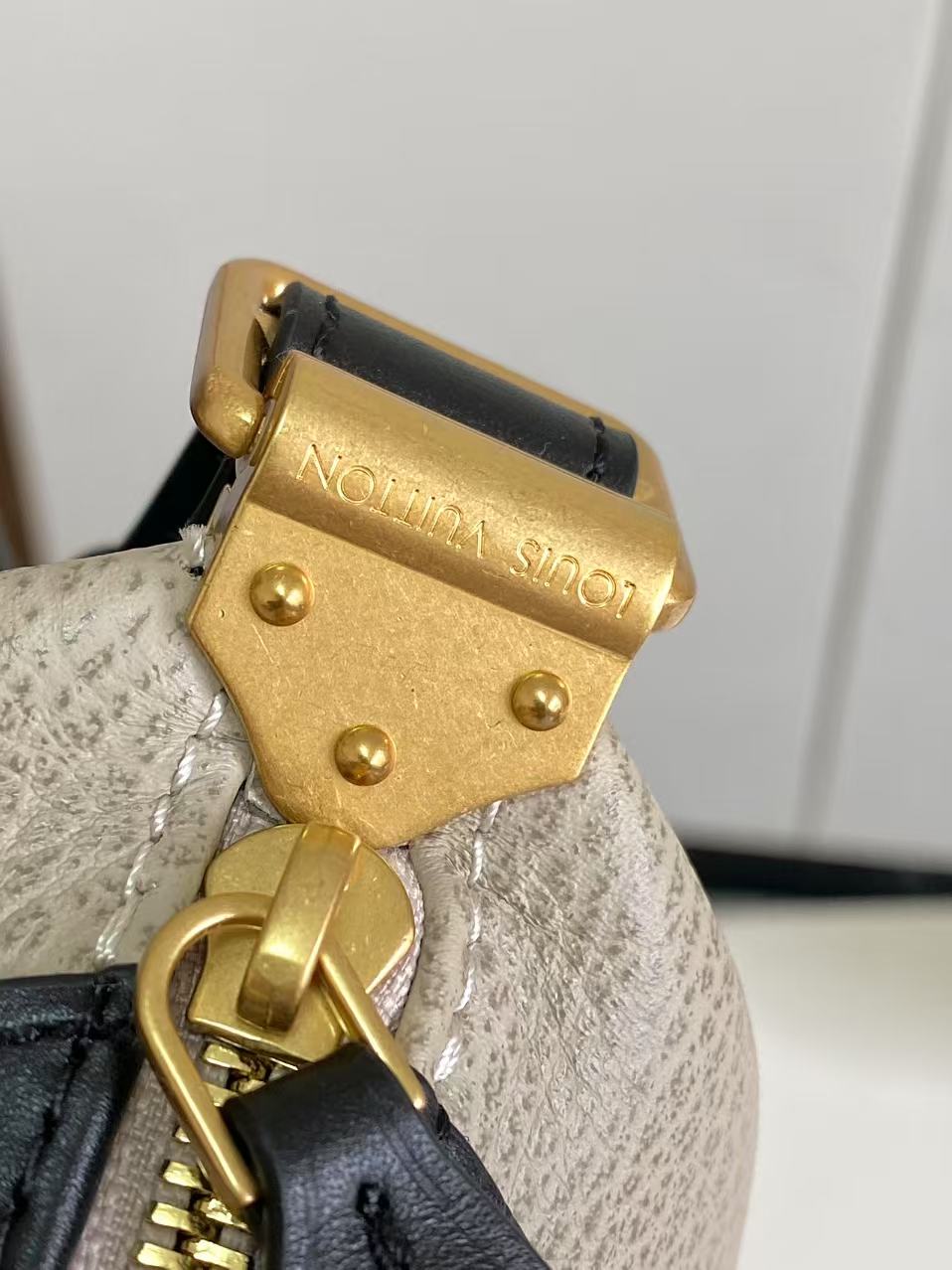 BAG-LV-W-NEW-411