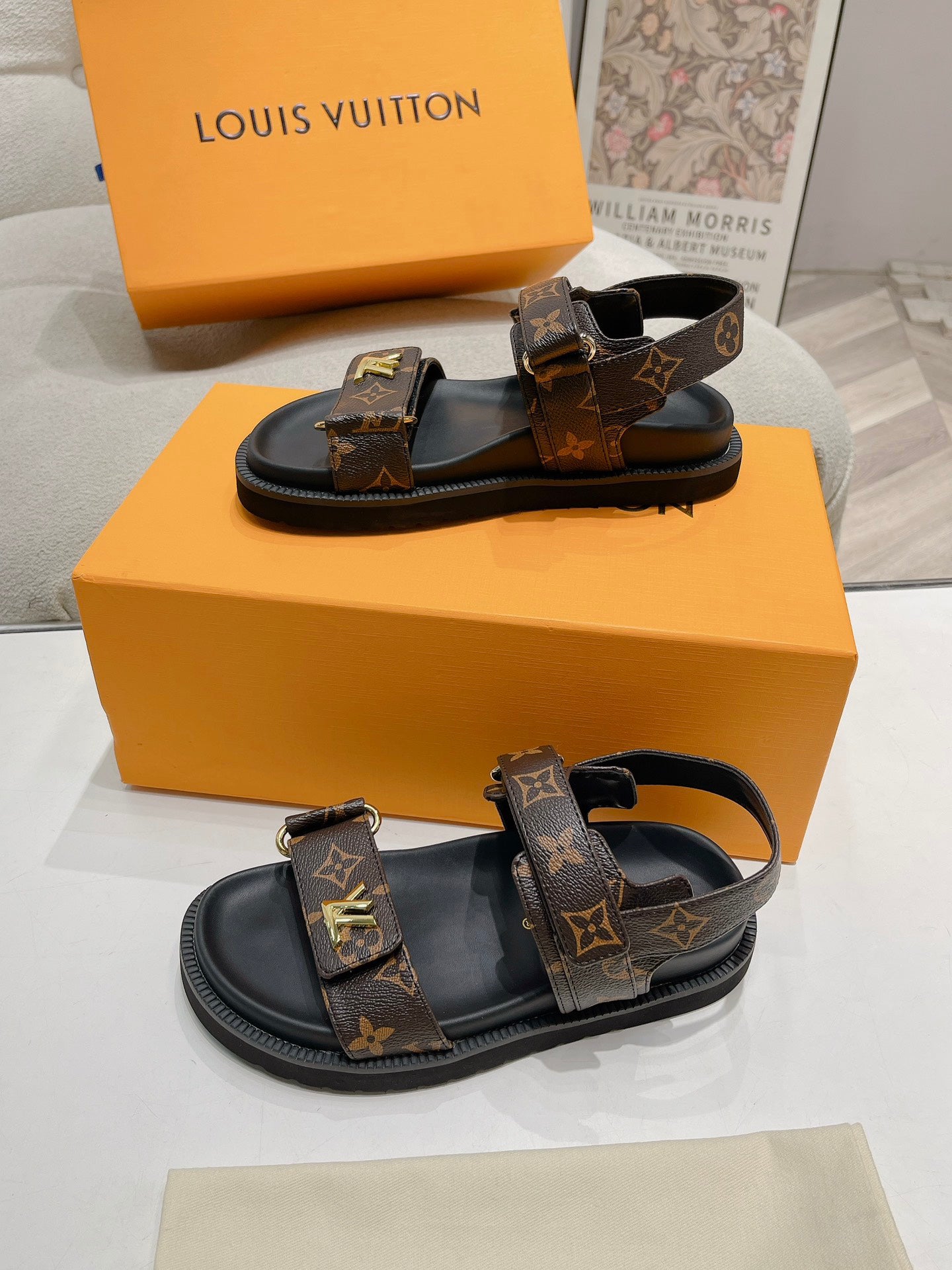 SHOES-LV-LY-114