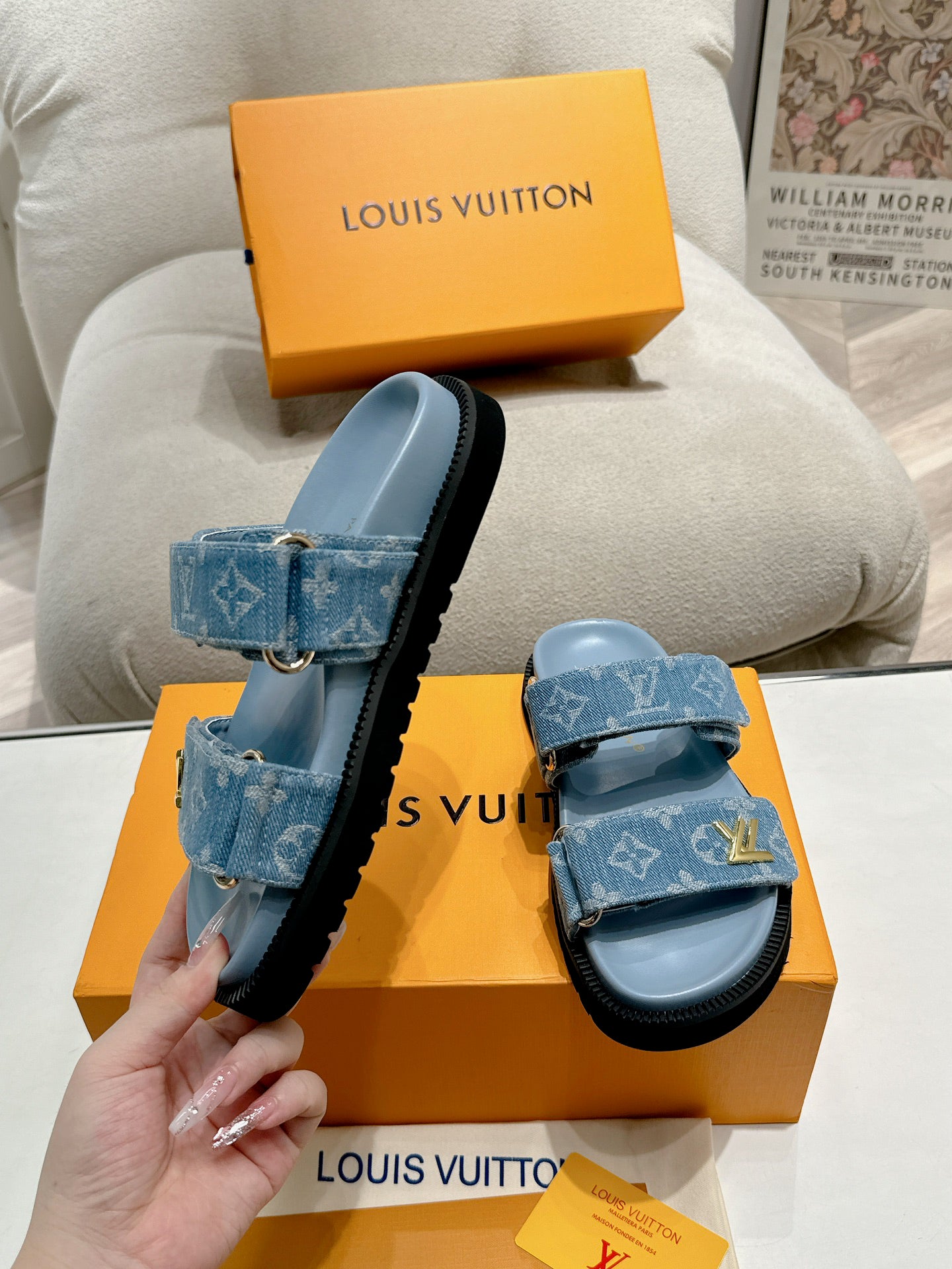 SHOES-LV-LY-105