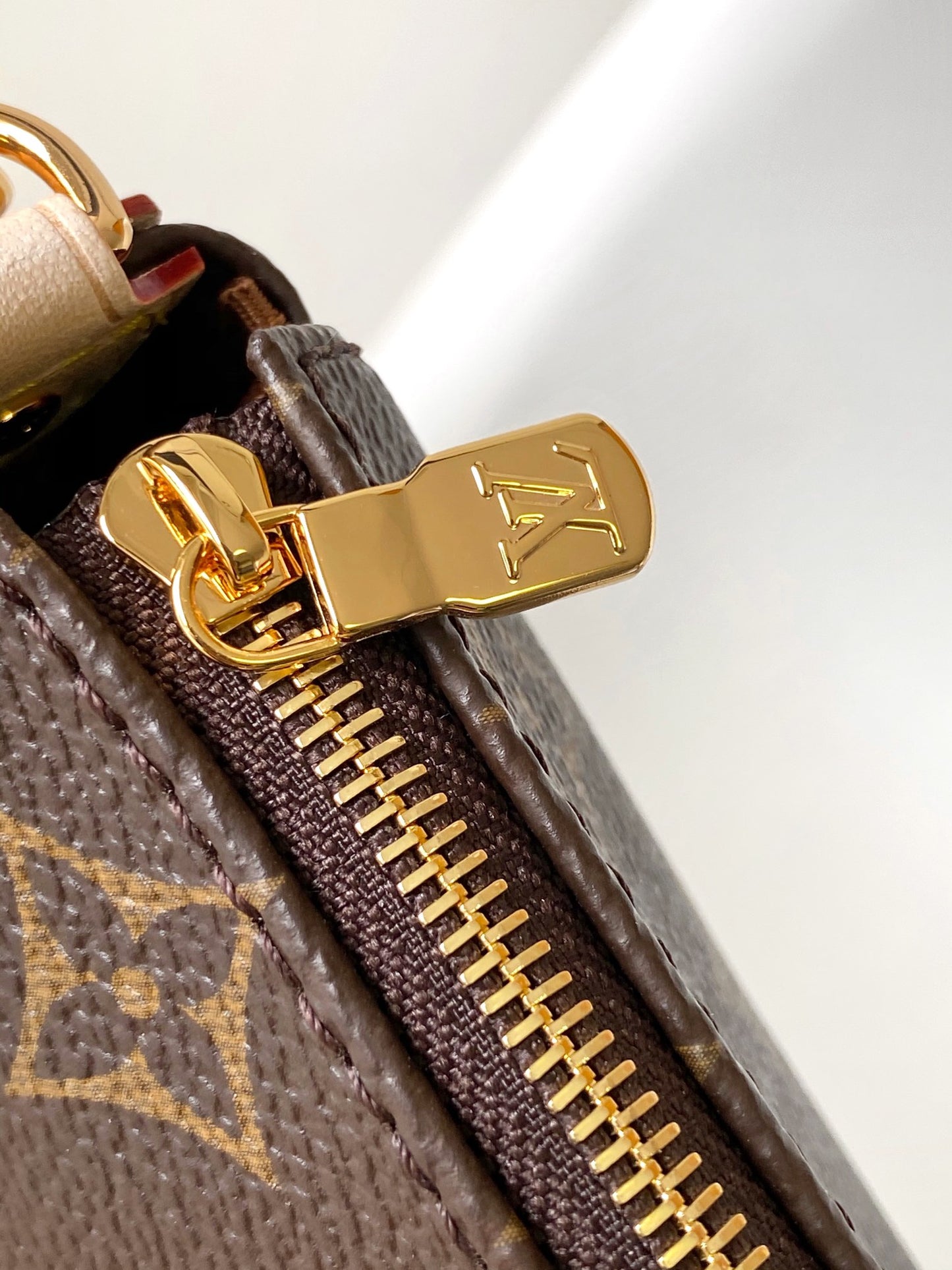 BAG-LV-W-NEW-631