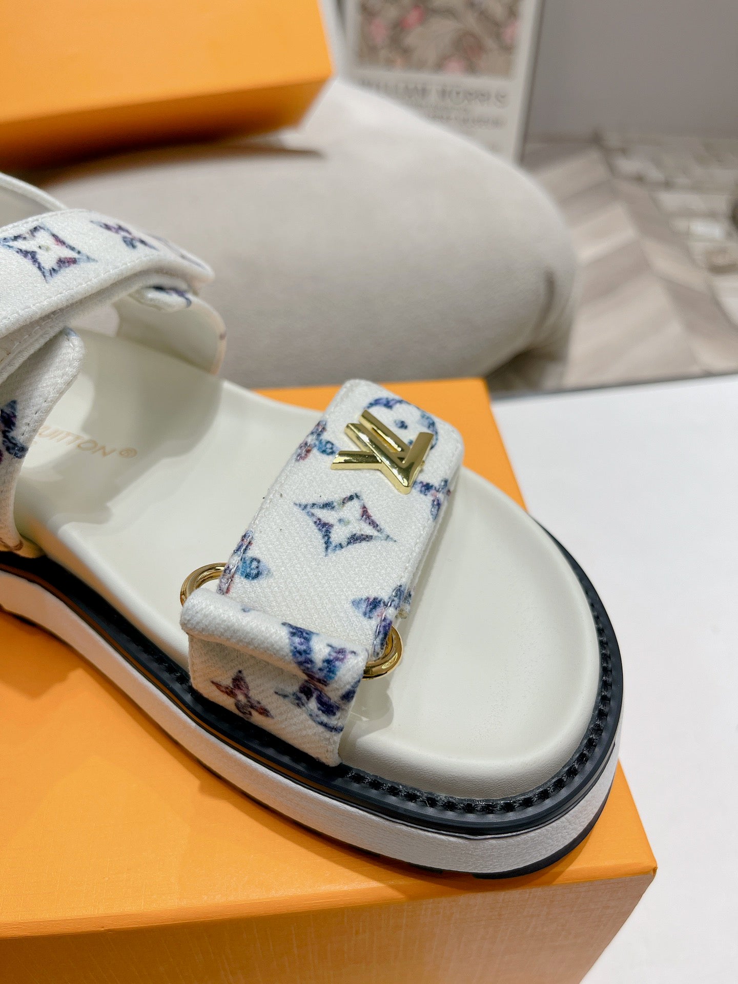 SHOES-LV-LY-021