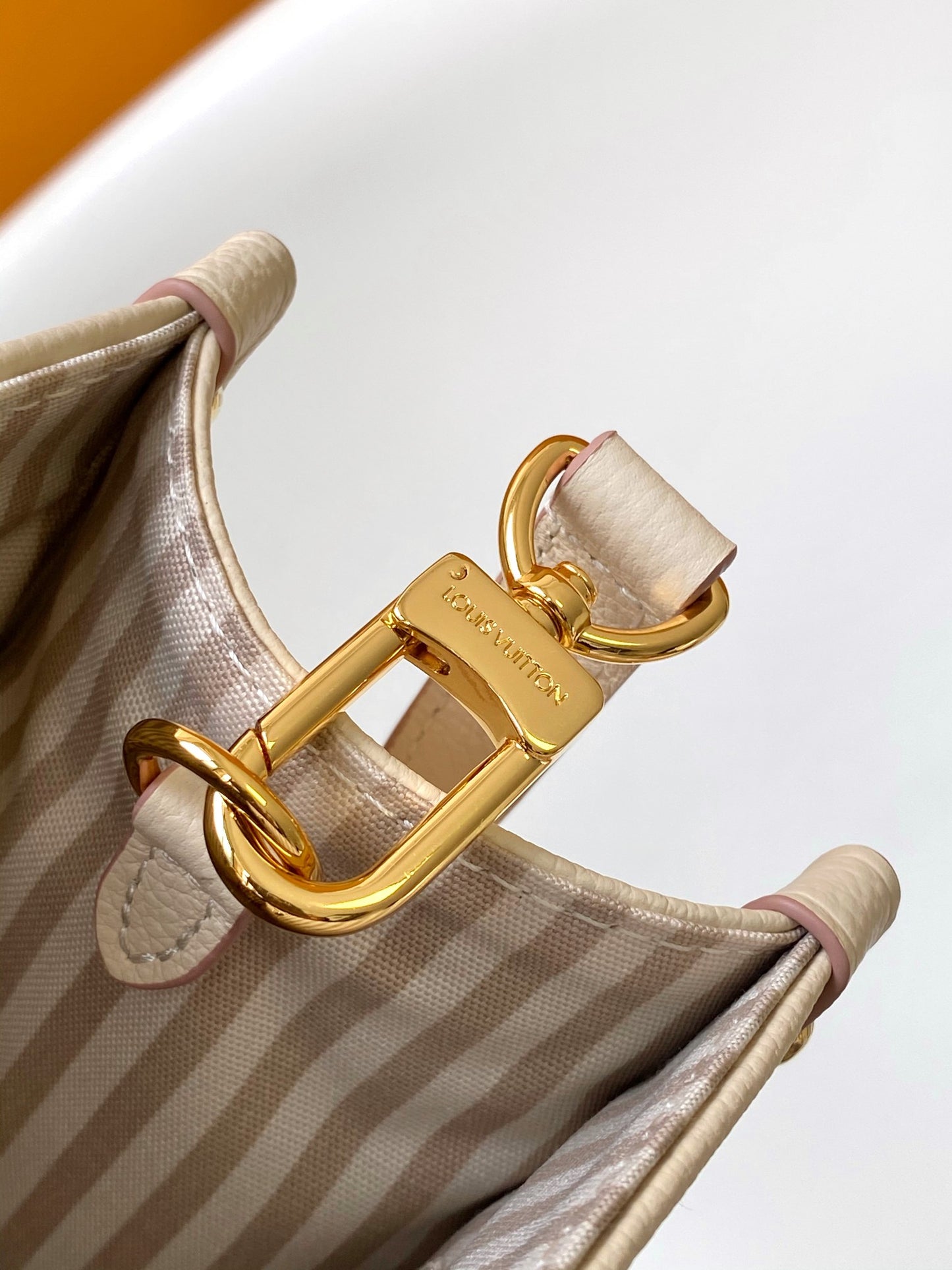 BAG-LV-W-NEW-1106