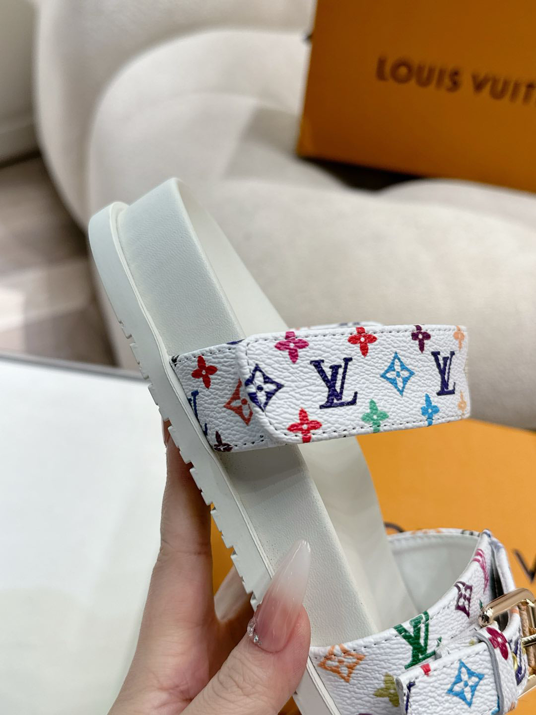 SHOES-LV-LY-115